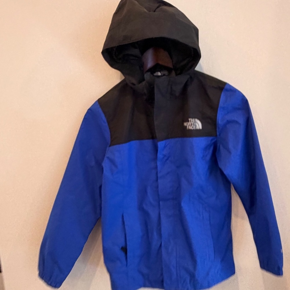 The North Face Boys Blue Black Resolve Reflective Rain Jacket Size M 10/12